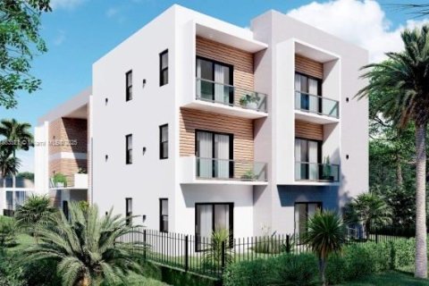 Propiedad comercial en venta en Miami, Florida № 1941614 - foto 2