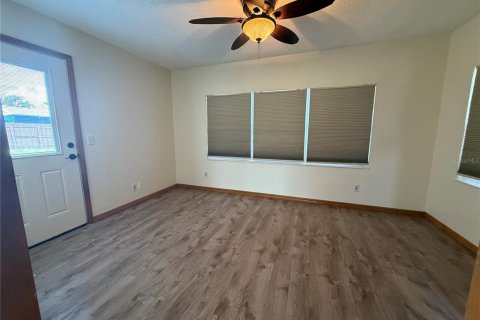 House in Belleview, Florida 3 bedrooms, 153.75 sq.m. № 1866176 - photo 9