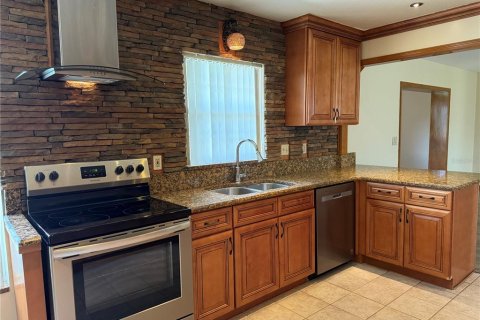 Casa en alquiler en Belleview, Florida, 3 dormitorios, 153.75 m2 № 1866176 - foto 5