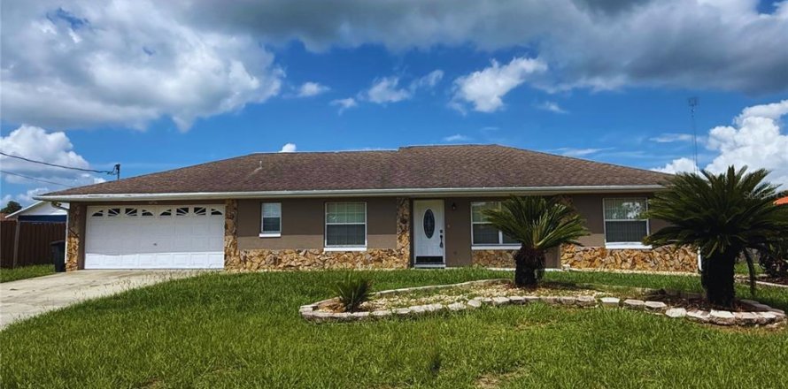 Casa en Belleview, Florida 3 dormitorios, 153.75 m2 № 1866176