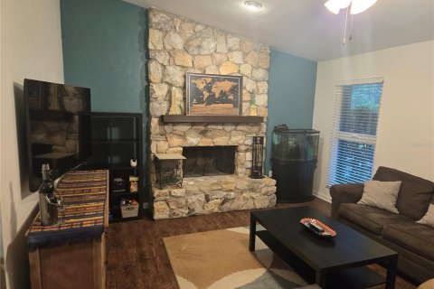 House in Gainesville, Florida 3 bedrooms, 112.88 sq.m. № 2221038 - photo 2