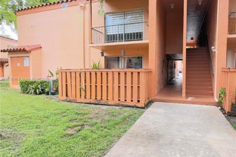 Condo à Miami Lakes, Floride, 2 chambres  № 2037487