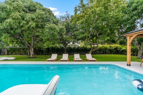 House in Miami, Florida 4 bedrooms, 181.62 sq.m. № 1956854 - photo 15