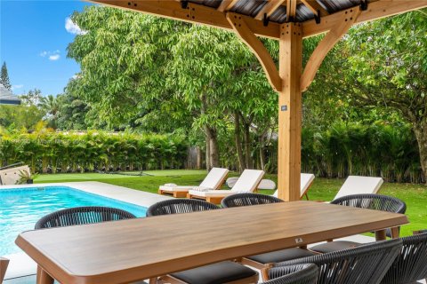 House in Miami, Florida 4 bedrooms, 181.62 sq.m. № 1956854 - photo 14