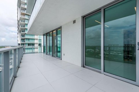 Condo in Sunny Isles Beach, Florida, 3 bedrooms  № 1842505 - photo 29
