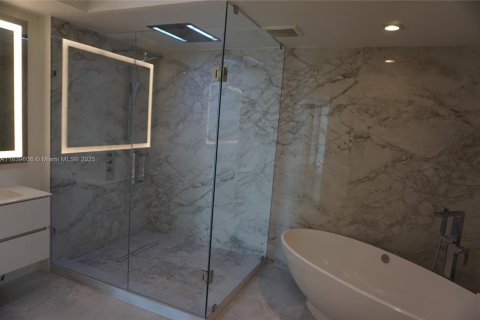 Condo in Sunny Isles Beach, Florida, 3 bedrooms  № 1842505 - photo 16