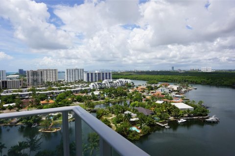 Condo in Sunny Isles Beach, Florida, 3 bedrooms  № 1842505 - photo 1
