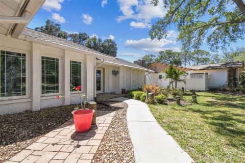 House in New Port Richey, Florida 3 bedrooms, 195.37 sq.m. № 1734849 - photo 19