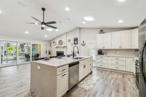 House in New Port Richey, Florida 3 bedrooms, 195.37 sq.m. № 1734849 - photo 26