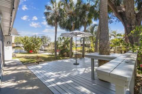 House in New Port Richey, Florida 3 bedrooms, 195.37 sq.m. № 1734849 - photo 9
