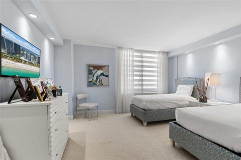 Condominio en venta en Bal Harbour, Florida, 3 dormitorios, 182.83 m2 № 2052453 - foto 21