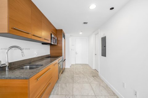 Copropriété à louer à Miami, Floride: 1 chambre, 68 m2 № 2023779 - photo 12