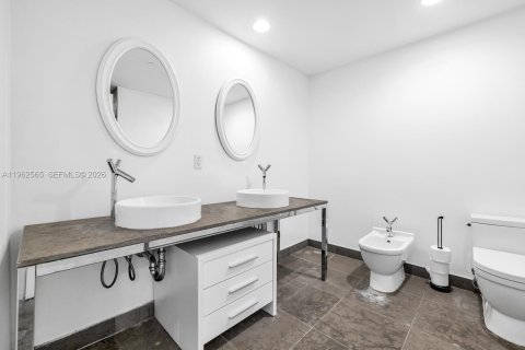 Copropriété à louer à Miami, Floride: 1 chambre, 68 m2 № 2023779 - photo 14