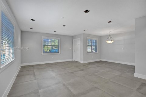 Apartamento en alquiler en Fort Lauderdale, Florida, 3 dormitorios, 128.39 m2 № 2047622 - foto 6