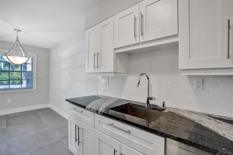 Apartamento en alquiler en Fort Lauderdale, Florida, 3 dormitorios, 128.39 m2 № 2047622 - foto 11