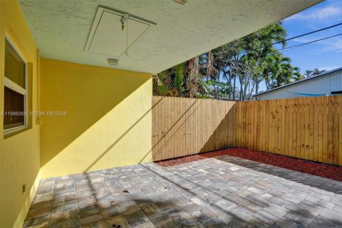 Apartamento en alquiler en Fort Lauderdale, Florida, 3 dormitorios, 128.39 m2 № 2047622 - foto 25