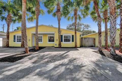 Apartamento en alquiler en Fort Lauderdale, Florida, 3 dormitorios, 128.39 m2 № 2047622 - foto 2