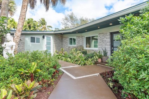 Casa en venta en Miami, Florida, 4 dormitorios, 253.53 m2 № 1928676 - foto 9