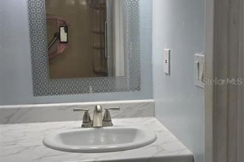 Condo in New Smyrna Beach, Florida, 1 bedroom  № 2239833 - photo 15
