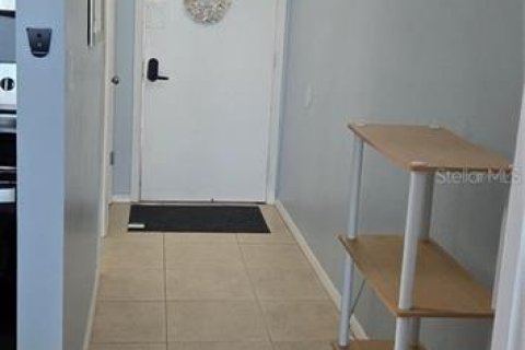 Condo in New Smyrna Beach, Florida, 1 bedroom  № 2239833 - photo 12