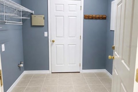 House in Orlando, Florida 4 bedrooms, 244.24 sq.m. № 2396564 - photo 16