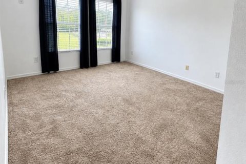 House in Orlando, Florida 4 bedrooms, 244.24 sq.m. № 2396564 - photo 27