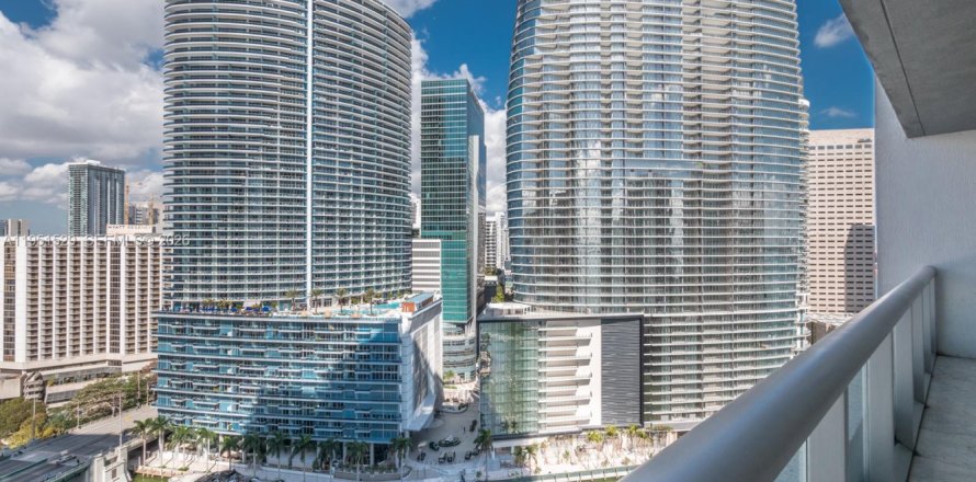 Condo in Miami, Florida, 1 bedroom  № 2153147