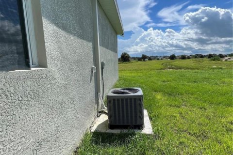 Villa ou maison à louer à LaBelle, Floride: 4 chambres, 133.69 m2 № 2040960 - photo 21