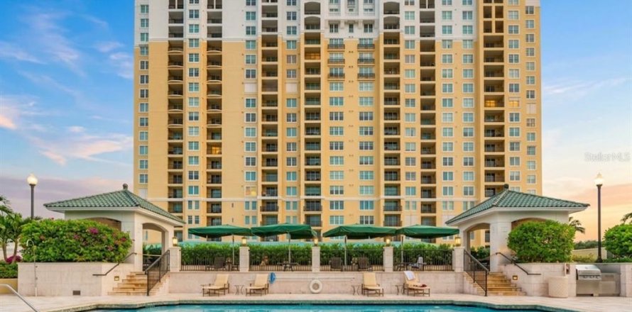 Condo in Tampa, Florida, 2 bedrooms  № 2096688