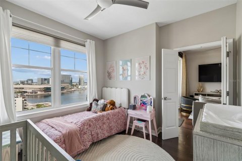 Condo in Tampa, Florida, 2 bedrooms  № 2096688 - photo 21