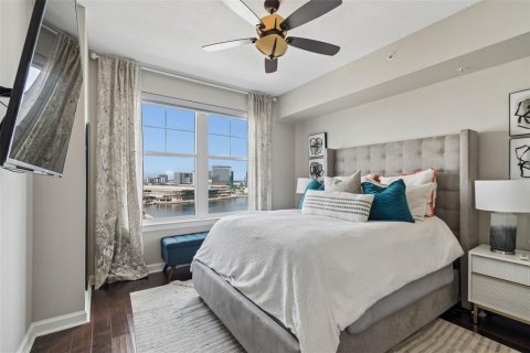Condo in Tampa, Florida, 2 bedrooms  № 2096688 - photo 15