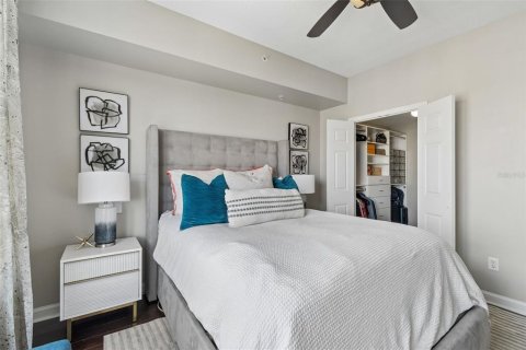 Condo in Tampa, Florida, 2 bedrooms  № 2096688 - photo 16