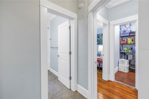 Casa en venta en Saint Petersburg, Florida, 5 dormitorios, 291.34 m2 № 1722939 - foto 24