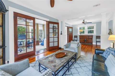 Casa en venta en Saint Petersburg, Florida, 5 dormitorios, 291.34 m2 № 1722939 - foto 8