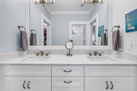 Casa en venta en Saint Petersburg, Florida, 5 dormitorios, 291.34 m2 № 1722939 - foto 20