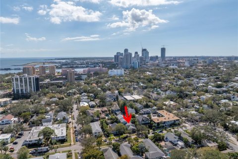 Casa en venta en Saint Petersburg, Florida, 5 dormitorios, 291.34 m2 № 1722939 - foto 2