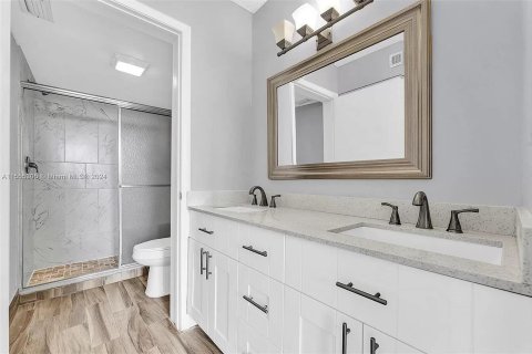 Condominio en venta en Coconut Creek, Florida, 2 dormitorios, 120.77 m2 № 2243449 - foto 9