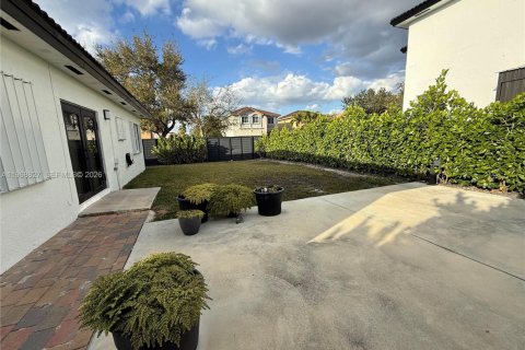 House in Miami, Florida 3 bedrooms, 156.17 sq.m. № 2031742 - photo 17