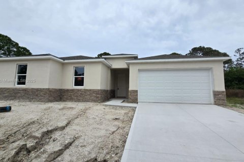 Villa ou maison à vendre à Palm Bay, Floride: 3 chambres № 1610707 - photo 1