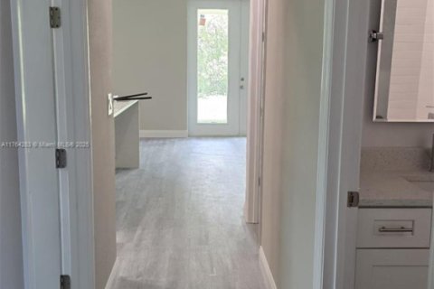 Villa ou maison à vendre à Palm Bay, Floride: 3 chambres № 1610707 - photo 12
