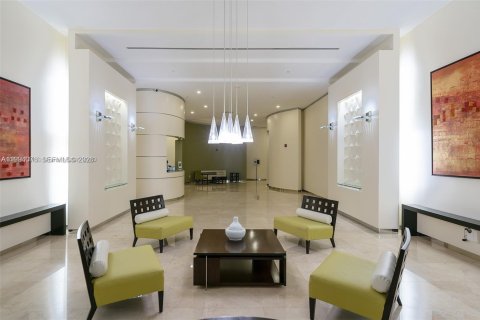 Copropriété à vendre à Miami, Floride: 1 chambre, 74.04 m2 № 2058265 - photo 9