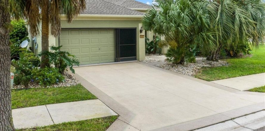 Villa ou maison à Ocala, Floride 3 chambres, 159.23 m2 № 2403485