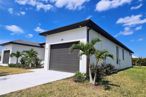 Commercial property in Punta Gorda, Florida 6 bedrooms, 253.44 sq.m. № 2097223 - photo 3