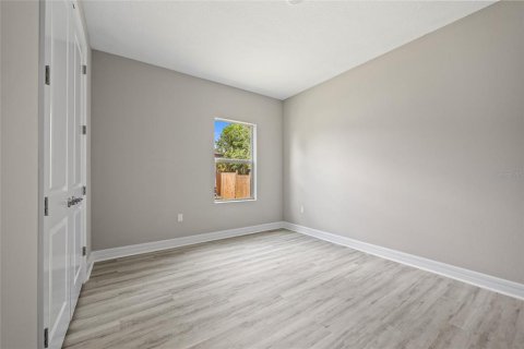 House in North Port, Florida 4 bedrooms, 184.88 sq.m. № 1428880 - photo 23