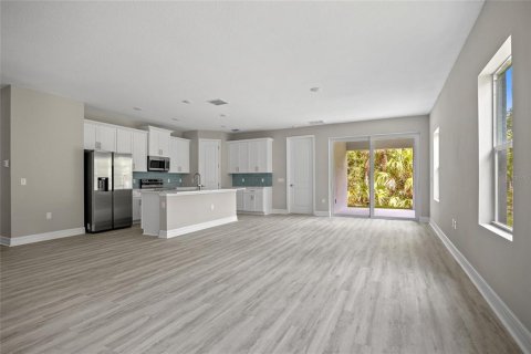 House in North Port, Florida 4 bedrooms, 184.88 sq.m. № 1428880 - photo 4