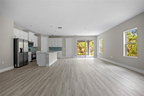 House in North Port, Florida 4 bedrooms, 184.88 sq.m. № 1428880 - photo 3