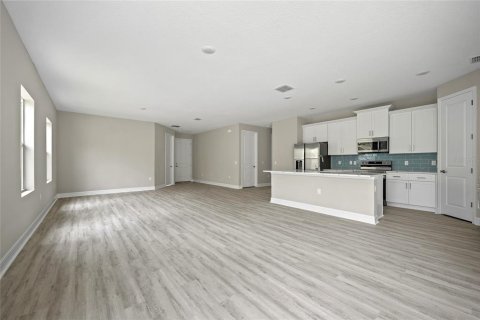 House in North Port, Florida 4 bedrooms, 184.88 sq.m. № 1428880 - photo 5