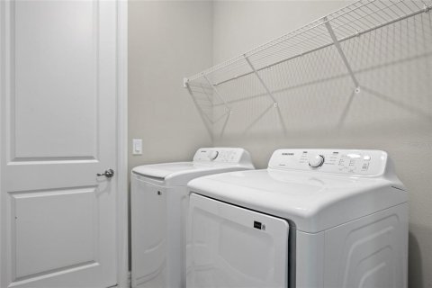 House in North Port, Florida 4 bedrooms, 184.88 sq.m. № 1428880 - photo 29