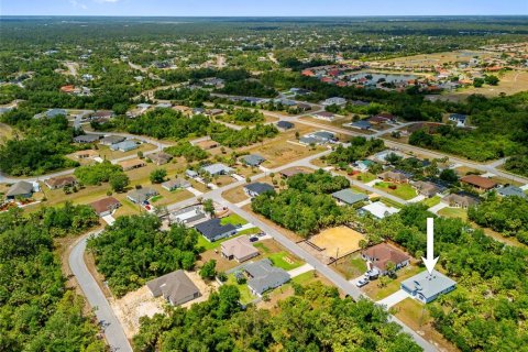House in North Port, Florida 4 bedrooms, 184.88 sq.m. № 1428880 - photo 2