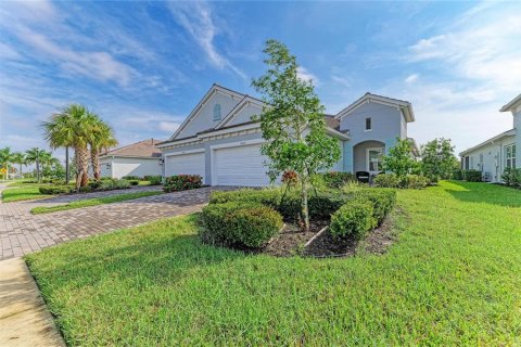 House in Venice, Florida 2 bedrooms, 141.58 sq.m. № 2412732 - photo 3